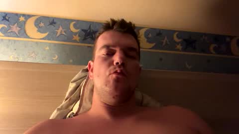 Snapshot of bingeling123 chatting on 2, 11, 2025 bingeling123 online show from 2, 11, 2025