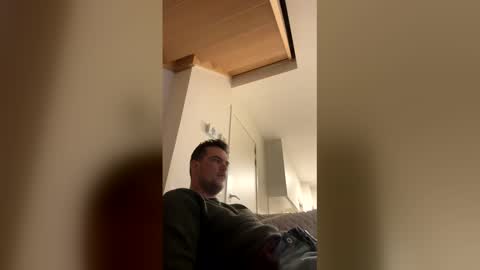 Snapshot of bingeling123 chatting on 13, 3, 2026 bingeling123 online show from 13, 3, 2026