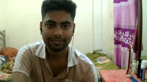 Snapshot of birbikrom104 chatting on 17, 6, 2026 birbikrom104 online show from 17, 6, 2026