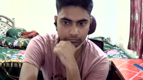 Snapshot of birbikrom104 chatting on 8, 7, 2026 birbikrom104 online show from 8, 7, 2026