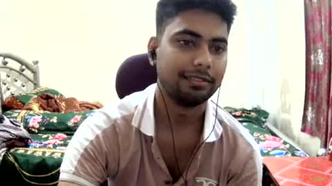 Snapshot of birbikrom104 chatting on 13, 7, 2026 birbikrom104 online show from 13, 7, 2026