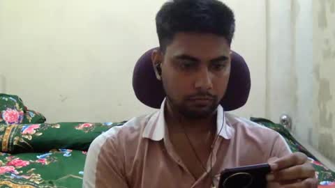 Snapshot of birbikrom104 chatting on 14, 7, 2026 birbikrom104 online show from 14, 7, 2026