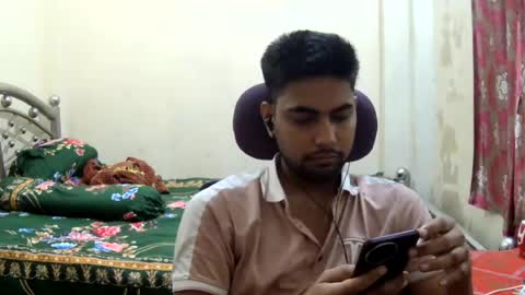 Snapshot of birbikrom104 chatting on 15, 7, 2026 birbikrom104 online show from 15, 7, 2026