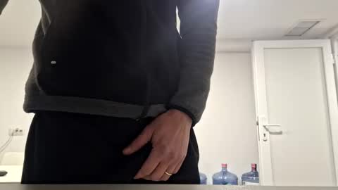 Snapshot of bisexdadd chatting on 9, 1, 2025 bisexdadd online show from 9, 1, 2025