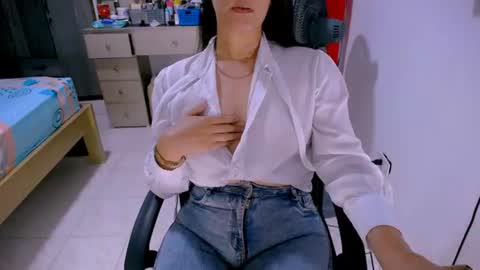 Snapshot of bittermomxxx chatting on 27, 6, 2026 bittermomxxx online show from 27, 6, 2026