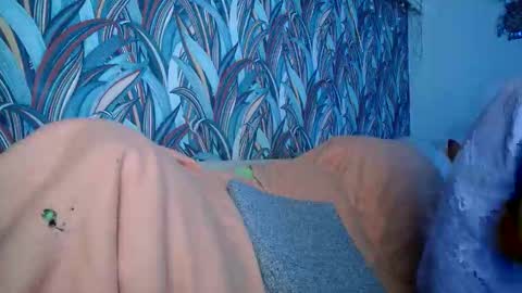 Snapshot of bizoukey15 chatting on 11, 9, 2025 bizoukey15 online show from 11, 9, 2025