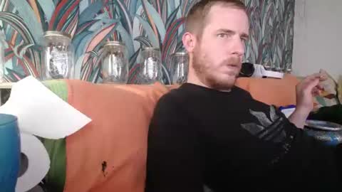 Snapshot of bizoukey15 chatting on 15, 10, 2025 bizoukey15 online show from 15, 10, 2025