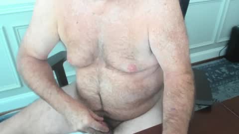 Snapshot of bkdad chatting on 8, 10, 2025 bkdad online show from 8, 10, 2025