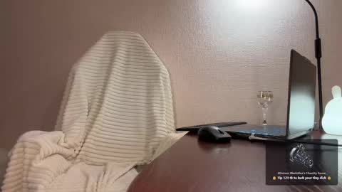 Snapshot of black_alex_ chatting on 18, 4, 2026 Alexandra online show from 18, 4, 2026