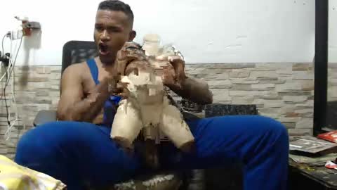 Snapshot of black_latino6 chatting on 7, 11, 2025 black_latino6 online show from 7, 11, 2025