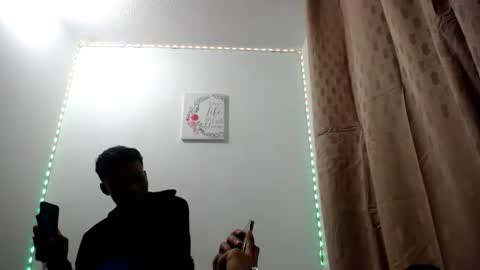 Snapshot of black_men9 chatting on 18, 12, 2025 black_men9 online show from 18, 12, 2025