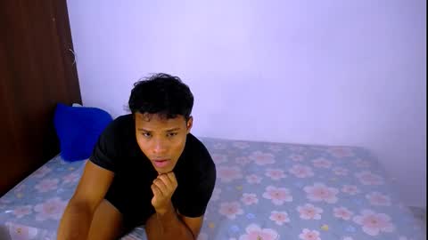 Snapshot of black_men9 chatting on 11, 1, 2026 black_men9 online show from 11, 1, 2026