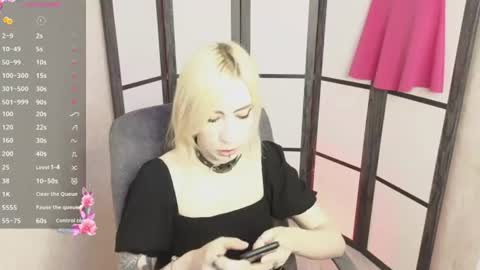 Snapshot of black_orchides chatting on 17, 6, 2026 Emily online show from 17, 6, 2026