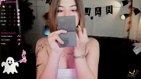 Mon Mon online show from 2, 11, 2025