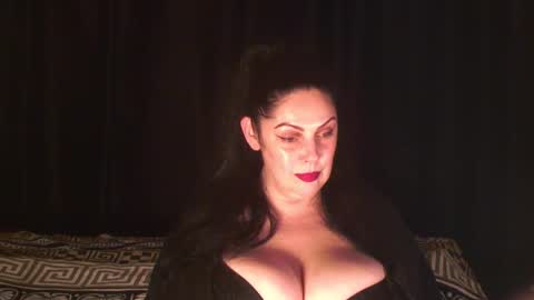 Sarah online show from 10, 10, 2025