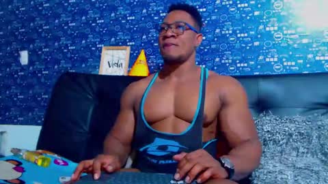 duglas online show from 26, 10, 2025