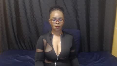 Snapshot of blackassxx83 chatting on 25, 6, 2026 blackassxx83 online show from 25, 6, 2026