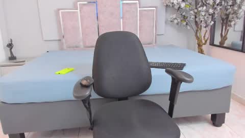 Snapshot of blackbiecock chatting on 8, 3, 2025 blackbiecock online show from 8, 3, 2025