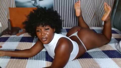 Snapshot of blackmellanin_ chatting on 30, 4, 2026 Smiley sylivia online show from 30, 4, 2026