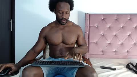 Snapshot of blacknikes chatting on 6, 1, 2025 Twtter 1MikeBeckford            Onlyfns beckfordmike online show from 6, 1, 2025