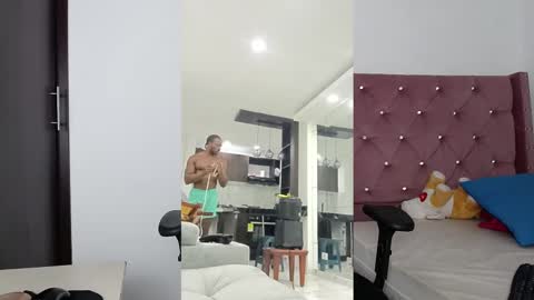 Snapshot of blacknikes chatting on 24, 2, 2025 Twtter 1MikeBeckford            Onlyfns beckfordmike online show from 24, 2, 2025