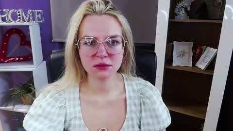 Snapshot of blackrosezoey chatting on 4, 2, 2026 Z O E Y online show from 4, 2, 2026