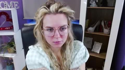 Snapshot of blackrosezoey chatting on 27, 2, 2026 Z O E Y online show from 27, 2, 2026