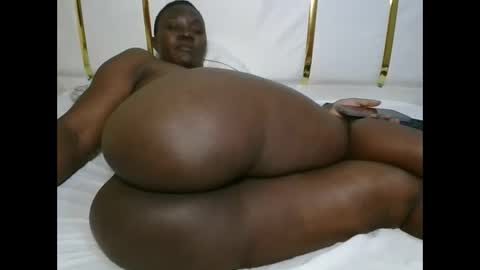 Snapshot of blacksexygold122 chatting on 12, 2, 2025 blacksexygold122 online show from 12, 2, 2025