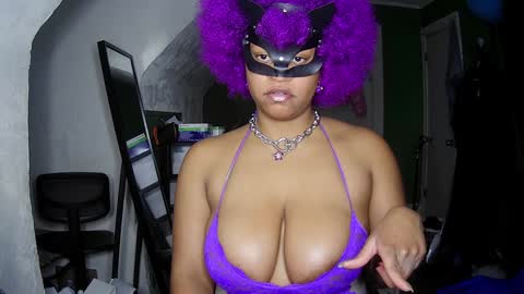 Snapshot of blacksirenqueen chatting on 6, 12, 2024 Queen Siren online show from 6, 12, 2024