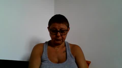 Snapshot of blackwidow05 chatting on 18, 9, 2025 Black Widow online show from 18, 9, 2025