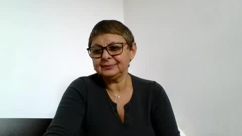 Snapshot of blackwidow05 chatting on 16, 10, 2025 Black Widow online show from 16, 10, 2025