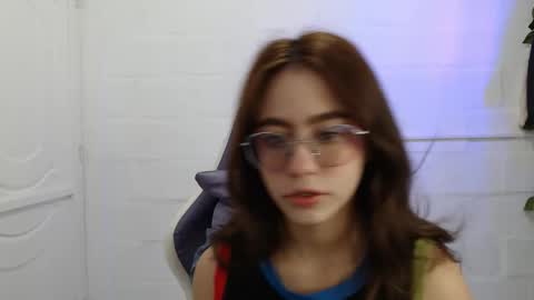   online show from 18, 9, 2025