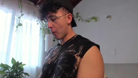 Blake Levi  Independent Model online show from 22, 4, 2026