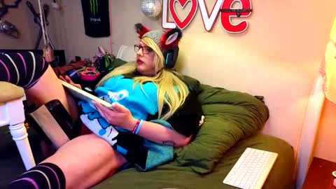 Blakely Morningstar   online show from 22, 1, 2025