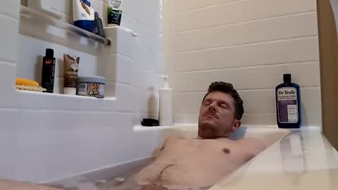 Snapshot of blakenextdoor chatting on 28, 12, 2024 Blake Jonson online show from 28, 12, 2024