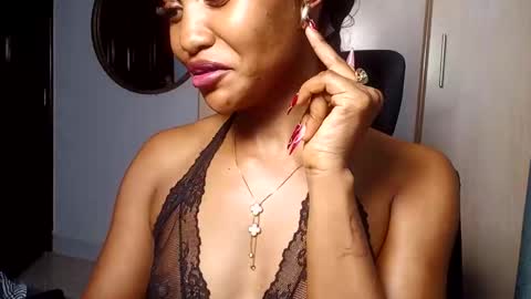 Snapshot of blaxbird chatting on 5, 3, 2026 Hot ronn online show from 5, 3, 2026