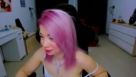 Nicole online show from 2, 12, 2024