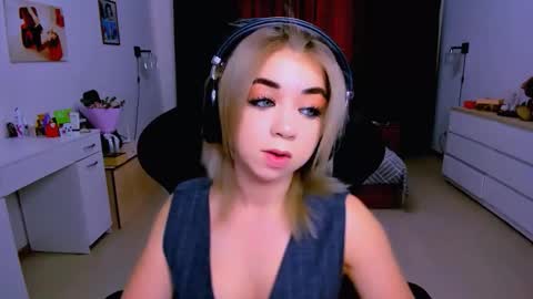 Nicole online show from 12, 9, 2025