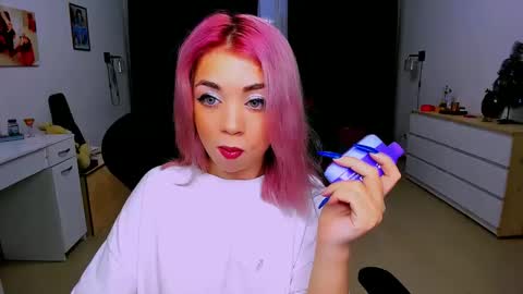 Nicole online show from 3, 12, 2024