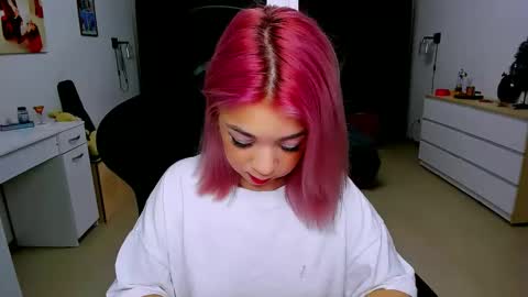 Nicole online show from 3, 12, 2024