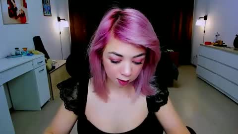 Nicole online show from 7, 12, 2024