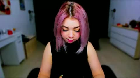 Nicole online show from 20, 1, 2025