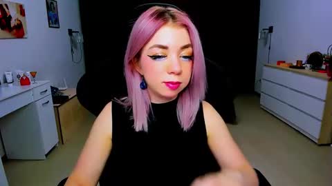 Nicole online show from 20, 1, 2025