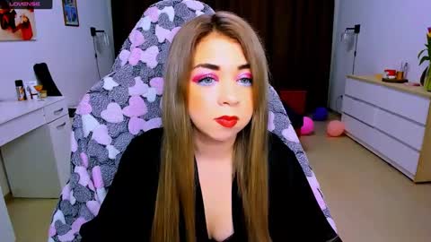 Nicole online show from 10, 3, 2025