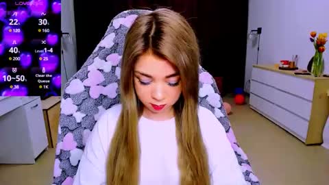 Nicole online show from 11, 3, 2025