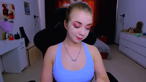 Nicole online show from 7, 10, 2025