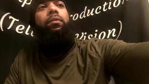 Snapshot of blksurfher chatting on 4, 1, 2025 blksurfher online show from 4, 1, 2025