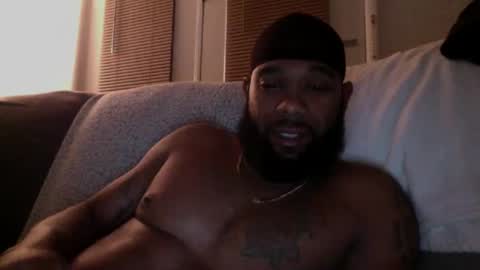 Snapshot of blksurfher chatting on 4, 12, 2025 blksurfher online show from 4, 12, 2025