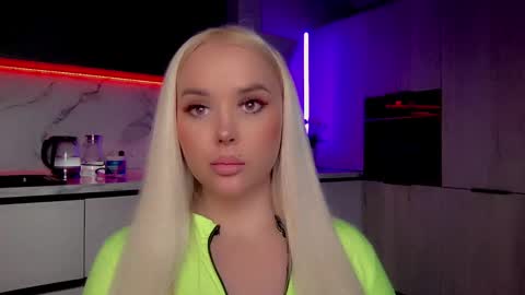 Lana online show from 18, 1, 2025