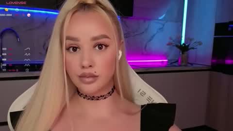 Lana online show from 23, 9, 2025